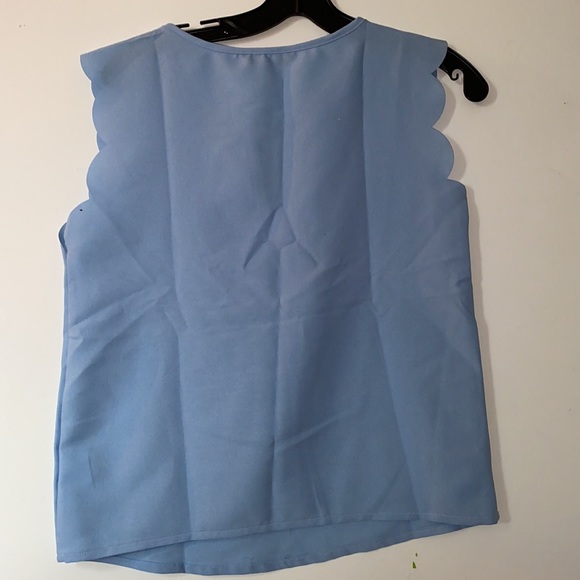 SHEIN Scalloped Sleeveless Blouse - Picture 3 of 3